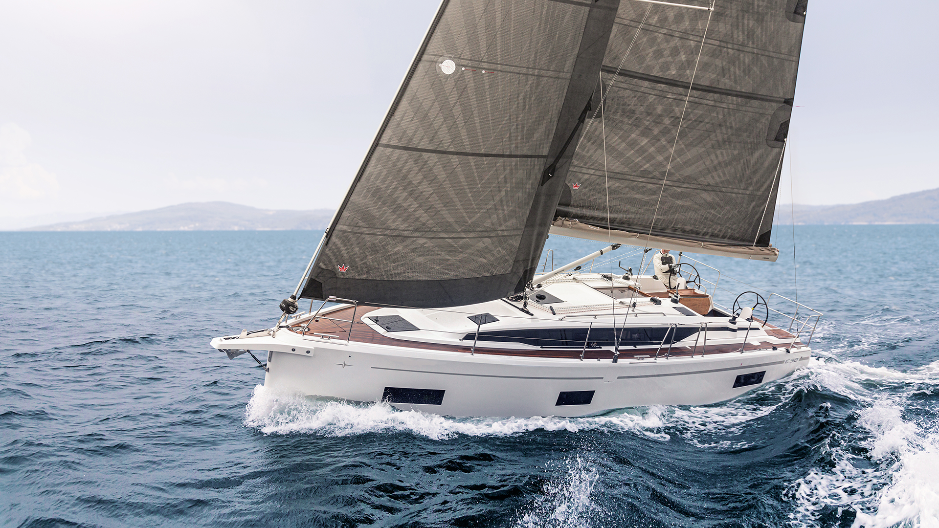 Yachten Meltl Schauraum Bavaria Dufour Deutschland Bayern
