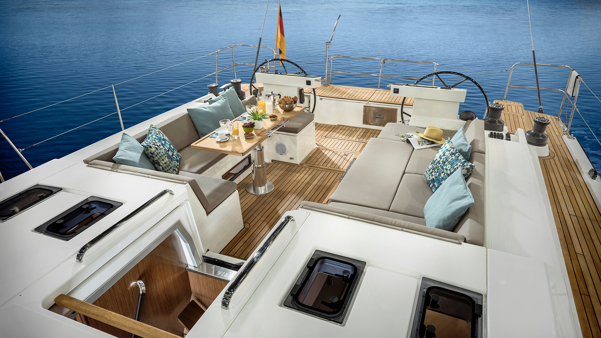 Bavaria C57 Deck