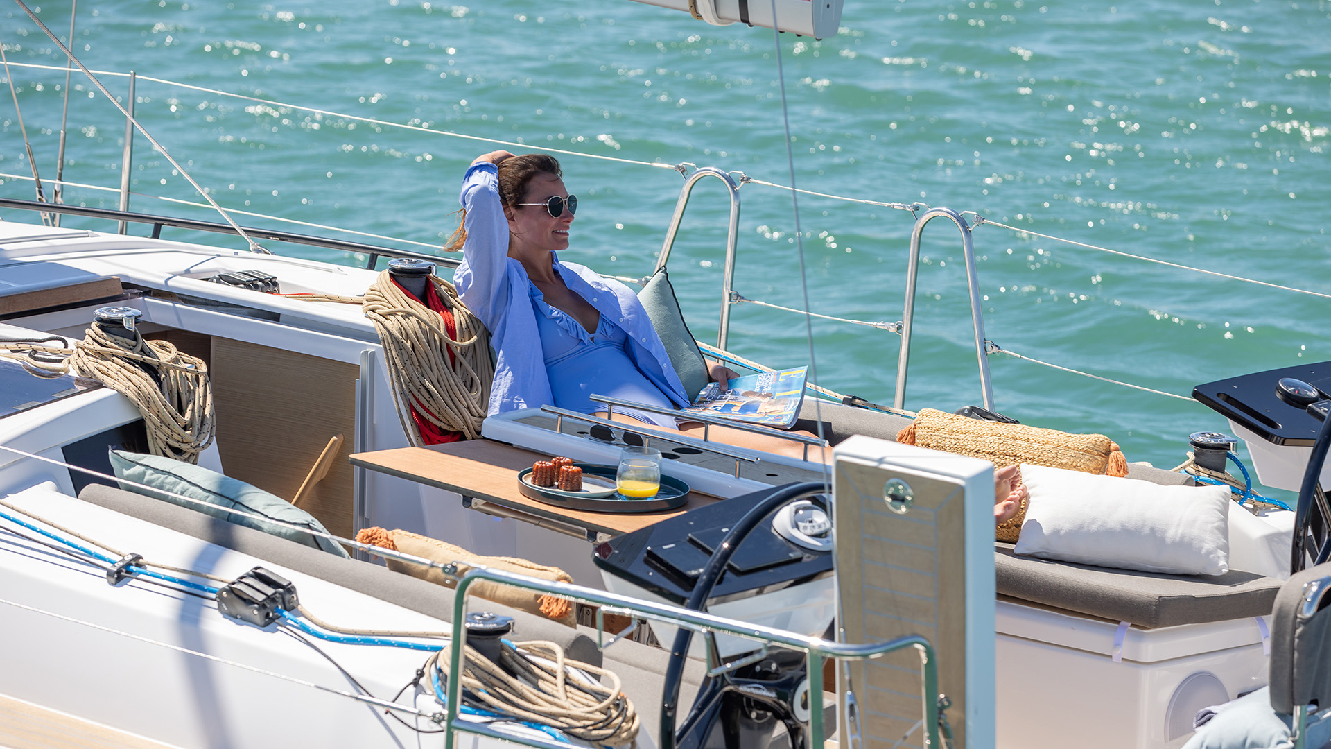 DUFOUR_37-LIFESTYLE-JM_LIOT--17- DUFOUR 37 LIFESTYLE JM LIOT 17
