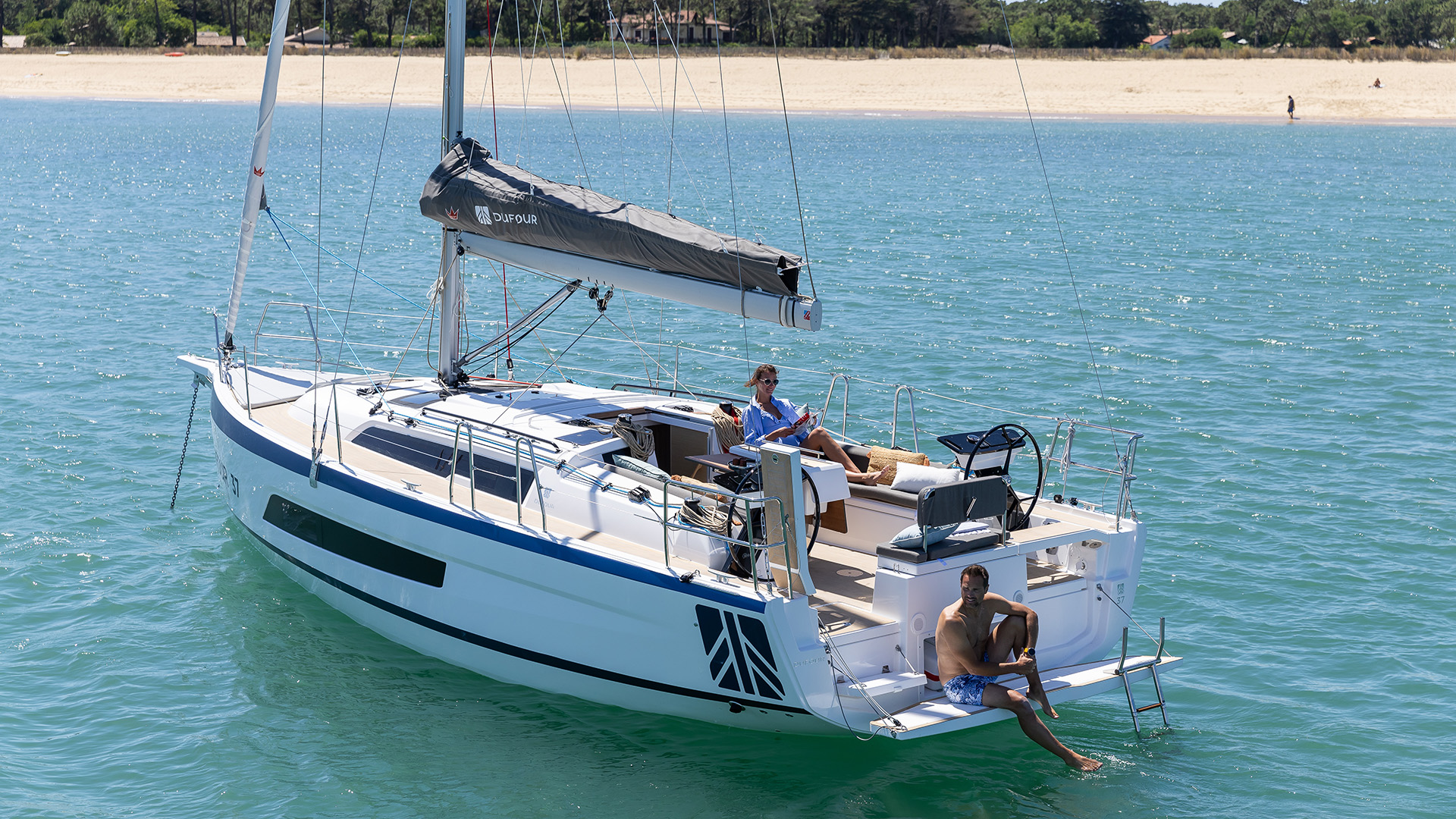 DUFOUR_37-LIFESTYLE-JM_LIOT--28- Yachten Meltl Schauraum Bavaria Dufour Deutschland Bayern