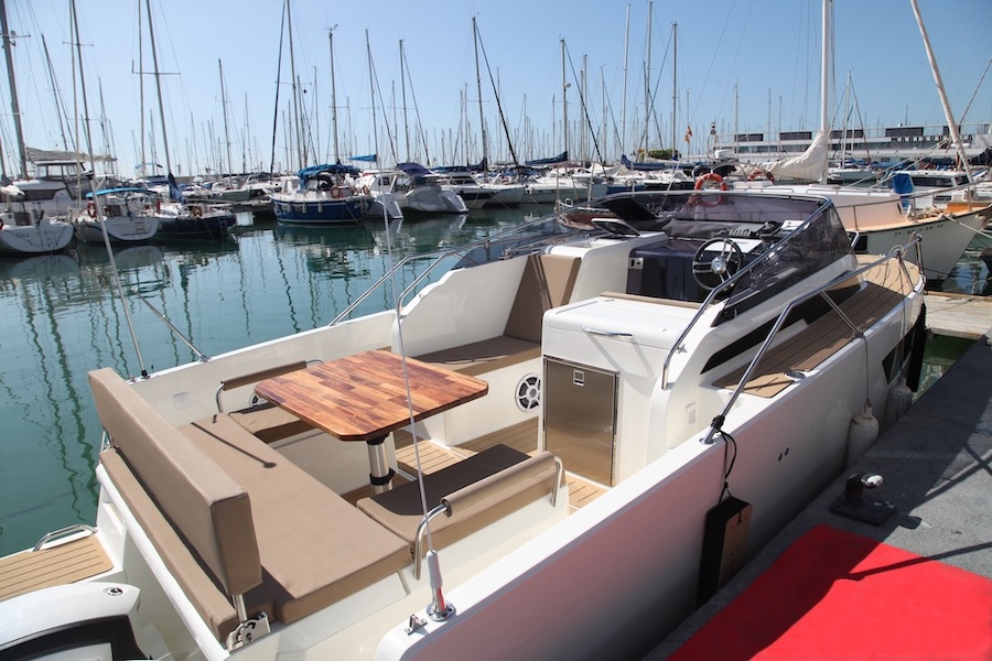 Nuva M9 Cabin 1