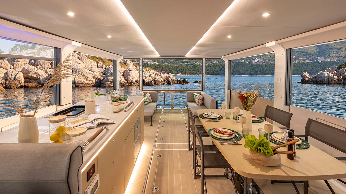 SEA_LOFT_480_INTERIOR (2)-Jeannaeau-Motoryacht-kl Bavaria C42 Exterieur
